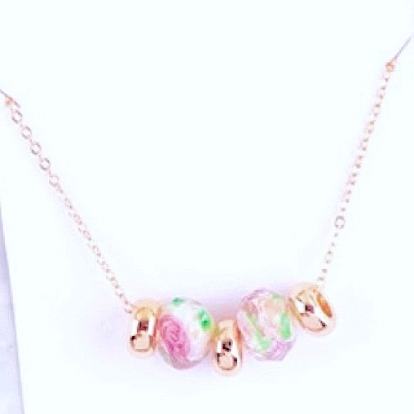 ✌🏼 #58 Floral Crystal Beaded Minimalist Spring Time Necklace - Picture 7 of 14